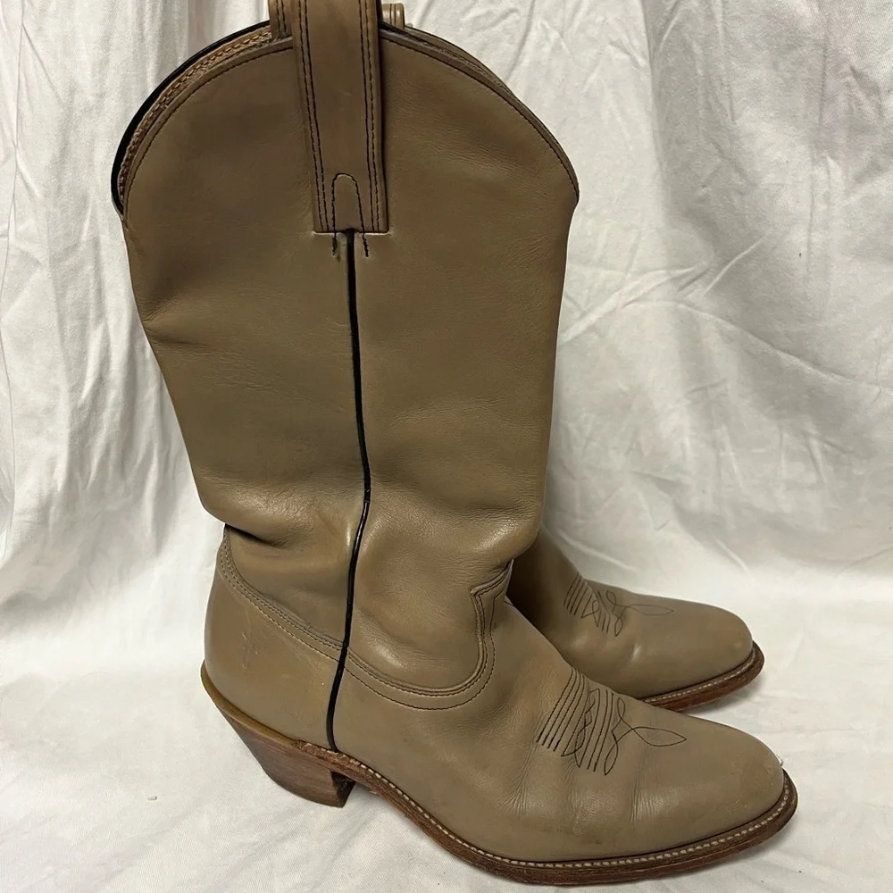 Tan Leather Cowboy Boots vintage frye size 10 1/2 d